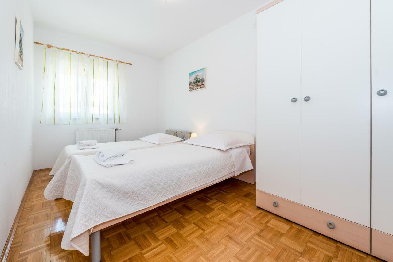 Apartment Anamarija With Sea View Sibenik Exterior photo